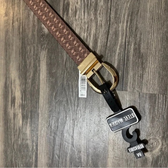 Steve Madden Women's Fish-Eye-Logo Waist Belt Reversible Size Medium - Picture 3 of 12